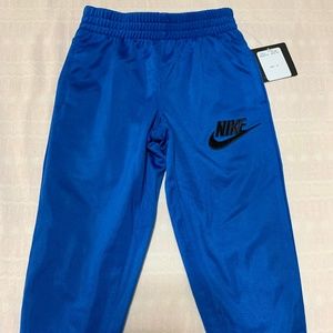 Nike Boys Size 2T Sweat pants, NWT!!